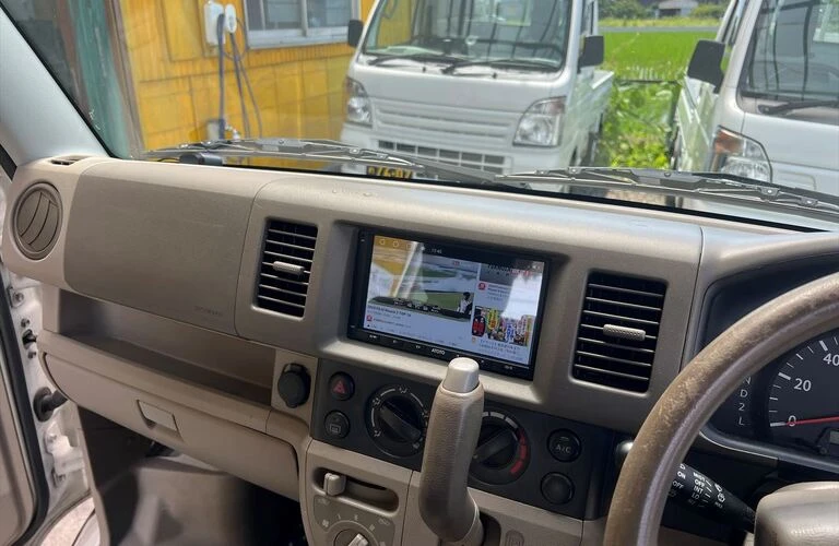 ナビ取付も迅速 | 愛知の軽バンならシフトドレージ株式会社